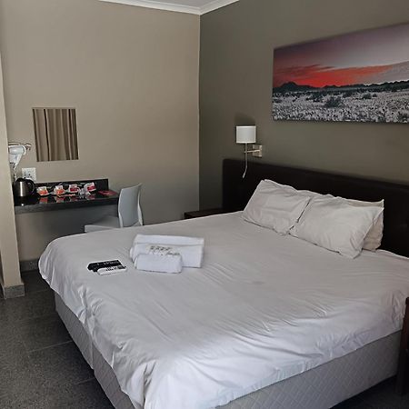 Calvinia Hotel מראה חיצוני תמונה
